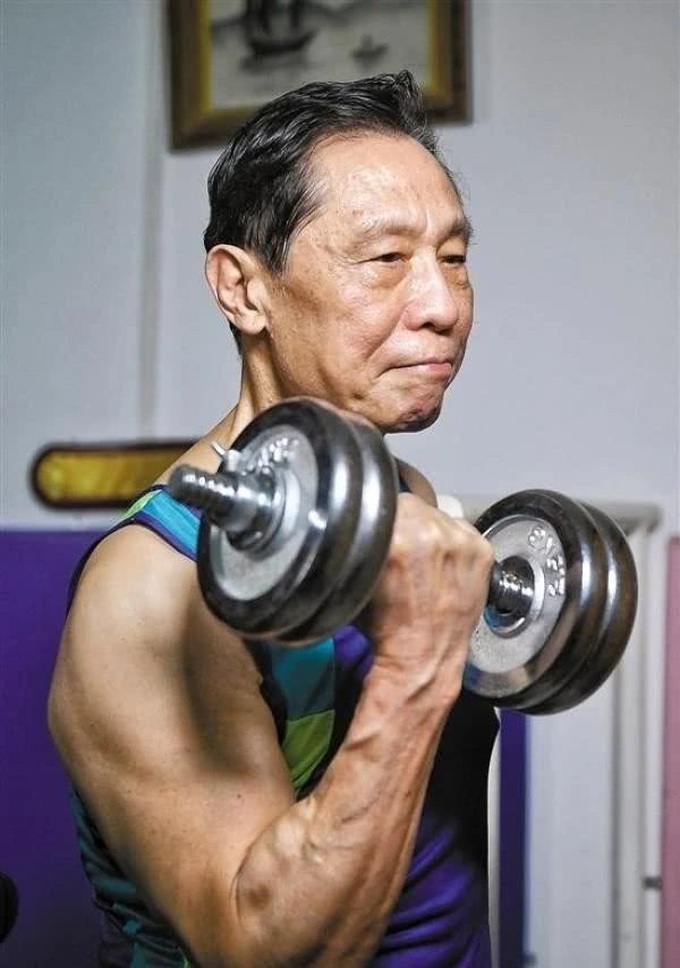 Viện sĩ Chung Nam Sơn 83 tuổi, từng mắc rất nhiều bệnh, nhưng hiện tại ông rất khỏe mạnh chỉ nhờ vào một việc - Ảnh 2. Viện sĩ Chung Nam Sơn 83 tuổi, từng mắc rất nhiều bệnh, nhưng hiện tại ông rất khỏe mạnh chỉ nhờ vào một việc - Ảnh 2.
