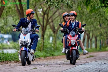 Hướng dẫn chọn xe điện, xe máy 50cc cho học sinh