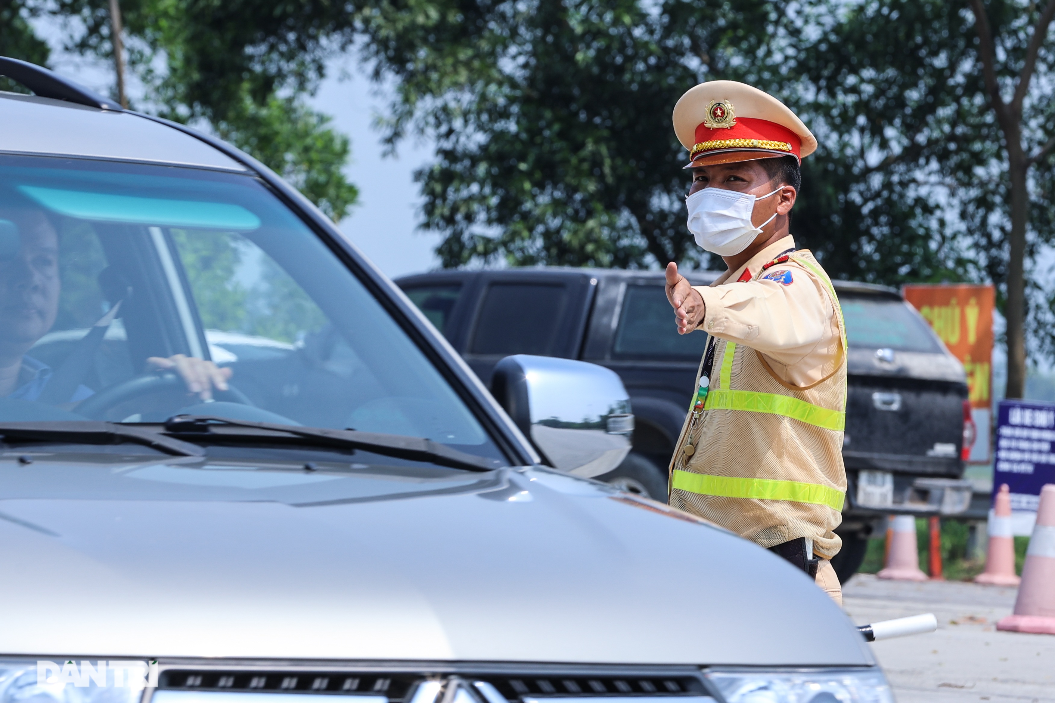 Cận cảnh hệ thống 110 mắt thần trên cao tốc Nội Bài - Lào Cai - 12 Cận cảnh hệ thống 110 mắt thần trên cao tốc Nội Bài - Lào Cai - 12