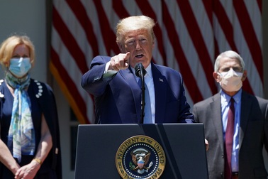 Ông Trump “phản pháo” Trung Quốc về cáo buộc bôi nhọ