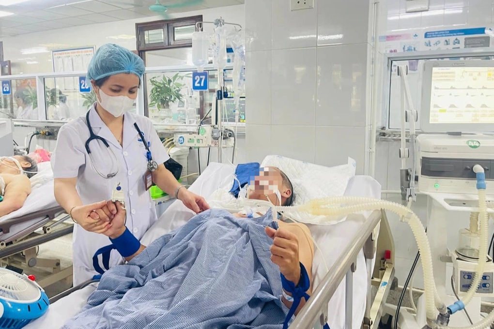 Bị rắn cắn khi đang ngủ, 2 người liệt toàn thân - 1 Bị rắn cắn khi đang ngủ, 2 người liệt toàn thân - 1