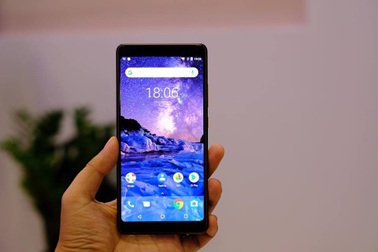Trên tay smartphone Nokia 7 Plus do Thế Giới Di Động phân phối