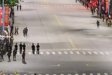 Các khối diễu binh, diễu hành tiến vào Quảng trường Ba Đình