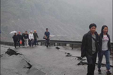 Chùm ảnh: Hành trình đến tâm chấn