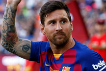 Giải mã hình xăm bông sen trên cánh tay Lionel Messi