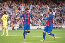 Barcelona 4-1 Villarreal: Messi, Neymar, Suarez cùng ghi bàn