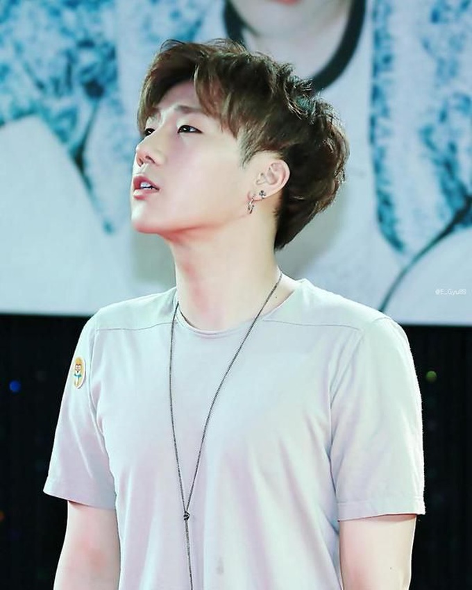 Idol có giọng hát đẹp nhất trong mắt netizen: Jimin, Rosé bị chê vẫn lọt top, EXO chỉ có 1 đại diện nhưng bất ngờ nhất là Jennie - Ảnh 20. Idol có giọng hát đẹp nhất trong mắt netizen: Jimin, Rosé bị chê vẫn lọt top, EXO chỉ có 1 đại diện nhưng bất ngờ nhất là Jennie - Ảnh 20.