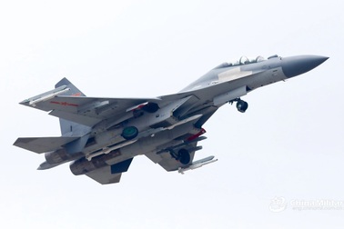 Australia: Máy bay chiến đấu Trung Quốc thiếu chuyên nghiệp ở Biển Đông