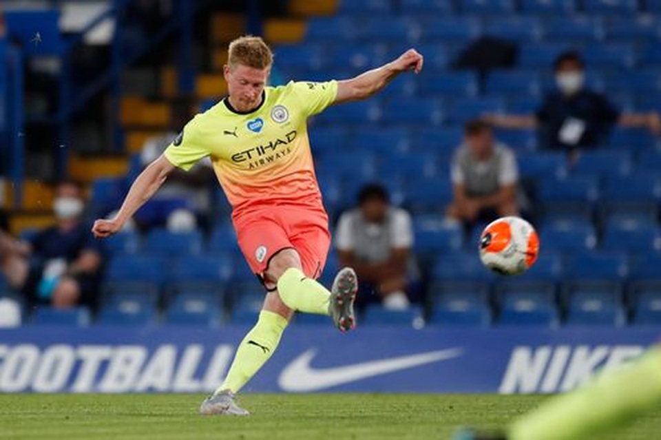 Gục ngã trước Chelsea, Man City dâng ngôi vô địch cho Liverpool - 7 Gục ngã trước Chelsea, Man City dâng ngôi vô địch cho Liverpool - 7