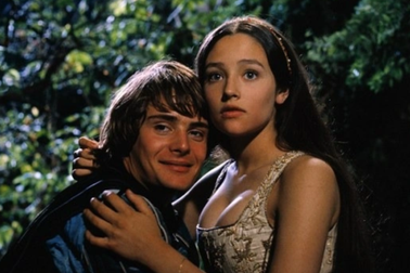 15 tuổi đã khỏa thân nhập vai Juliet, nữ diễn viên cả đời đau khổ