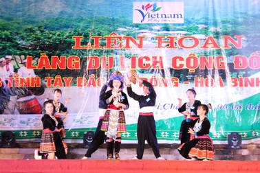 Khai mạc Liên hoan làng du lịch cộng đồng các tỉnh Tây Bắc mở rộng 2017