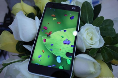 Smartphone màn hình HD, lõi tứ “thống trị” CES 2013