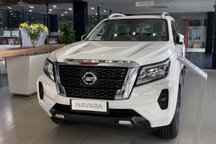 Nissan Navara 2021 bắt đầu về đại lý, sẵn sàng thách thức Ford Ranger