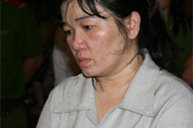 18 tháng tù giam cho “bảo mẫu” hành hạ trẻ