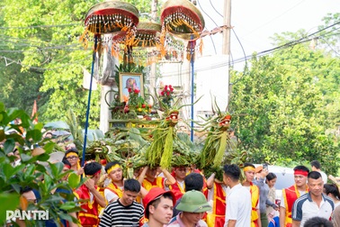 Độc đáo kiệu lá hình rồng làm trong 7 ngày để đón Trung thu ở Hà Nội