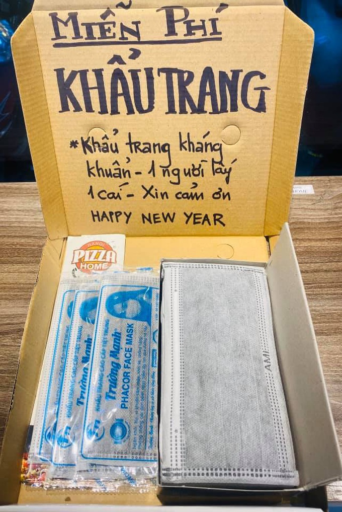 Động thái bất ngờ của loạt nhà hàng Hà Nội trước cơn bão virus corona - Ảnh 1. Động thái bất ngờ của loạt nhà hàng Hà Nội trước cơn bão virus corona - Ảnh 1.