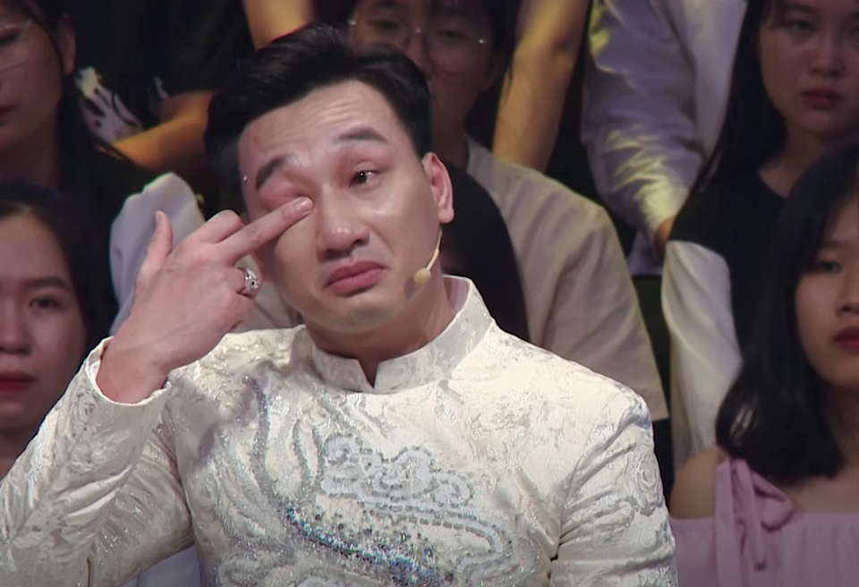 Tự Long có thú chơi hoa Tết, Thành Trung khóc nghẹn nhớ bữa cơm tất niên - 3 Tự Long có thú chơi hoa Tết, Thành Trung khóc nghẹn nhớ bữa cơm tất niên - 3