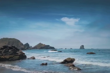 Mặt biển chia ô thành những con sóng hình vuông