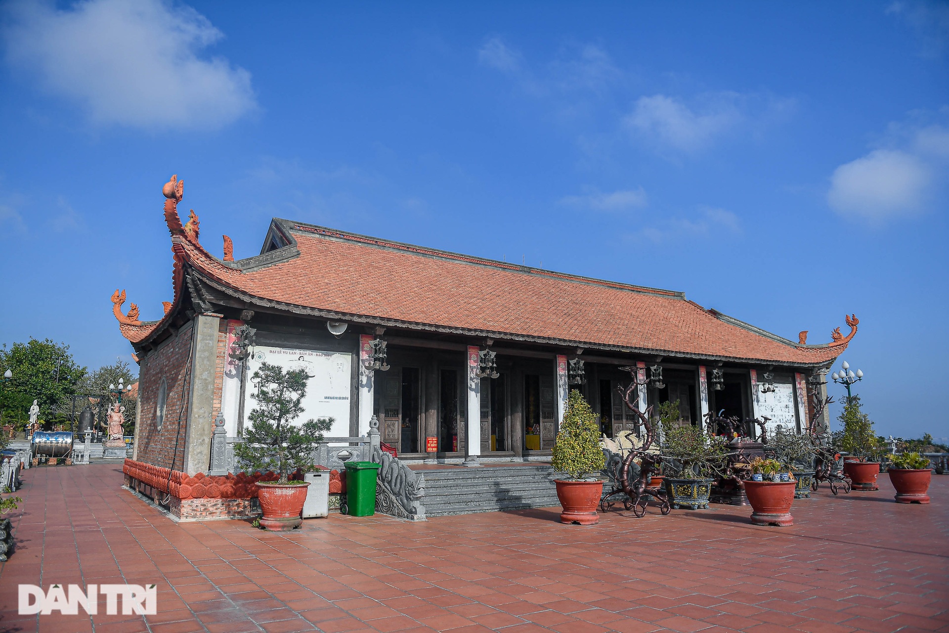 The first famous landmark tower with 9 floors in Hai Phong - 11