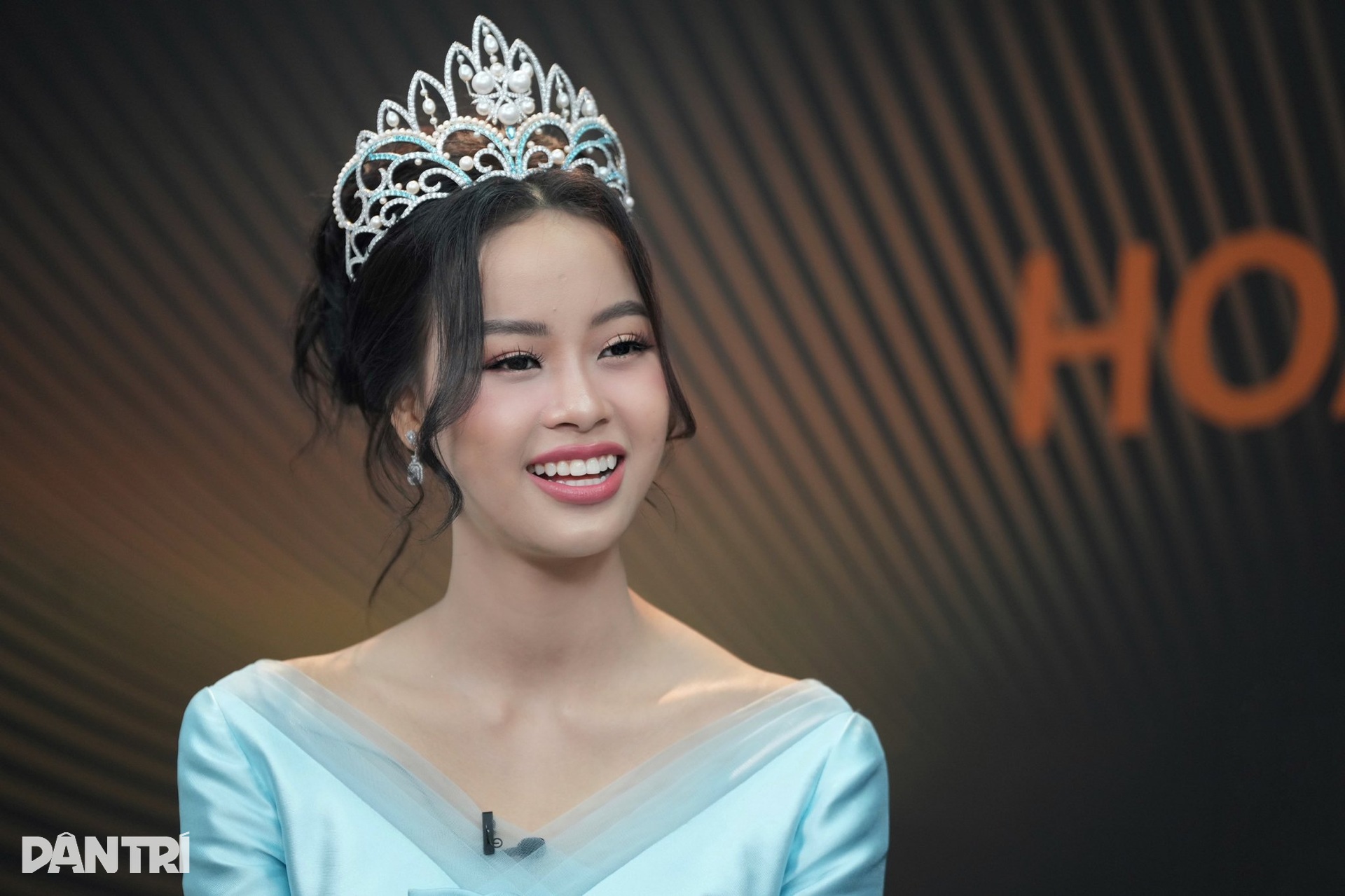 Hoàng Thùy Linh xin lỗi cho có: Đã đến lúc sao Việt học cách nhận lỗi? - 5 Hoàng Thùy Linh xin lỗi cho có: Đã đến lúc sao Việt học cách nhận lỗi? - 5