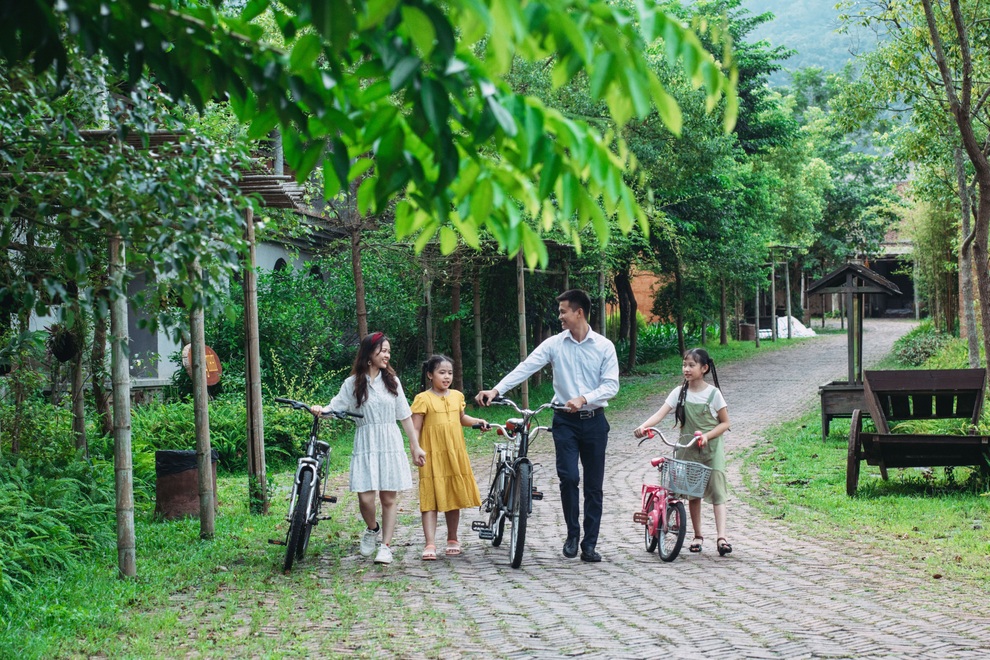 Du lịch Quảng Ninh, những tín hiệu hồi sinh và kỳ vọng từ những giải pháp táo bạo - 2 Du lịch Quảng Ninh, những tín hiệu hồi sinh và kỳ vọng từ những giải pháp táo bạo - 2