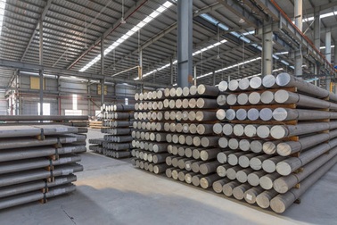 Nhôm Trung Quốc vào Việt Nam phá giá khủng khiếp, Bộ Công Thương “ra tay”