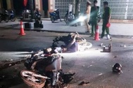 Hai xe máy đấu đầu trong đêm, 2 thanh niên tử vong