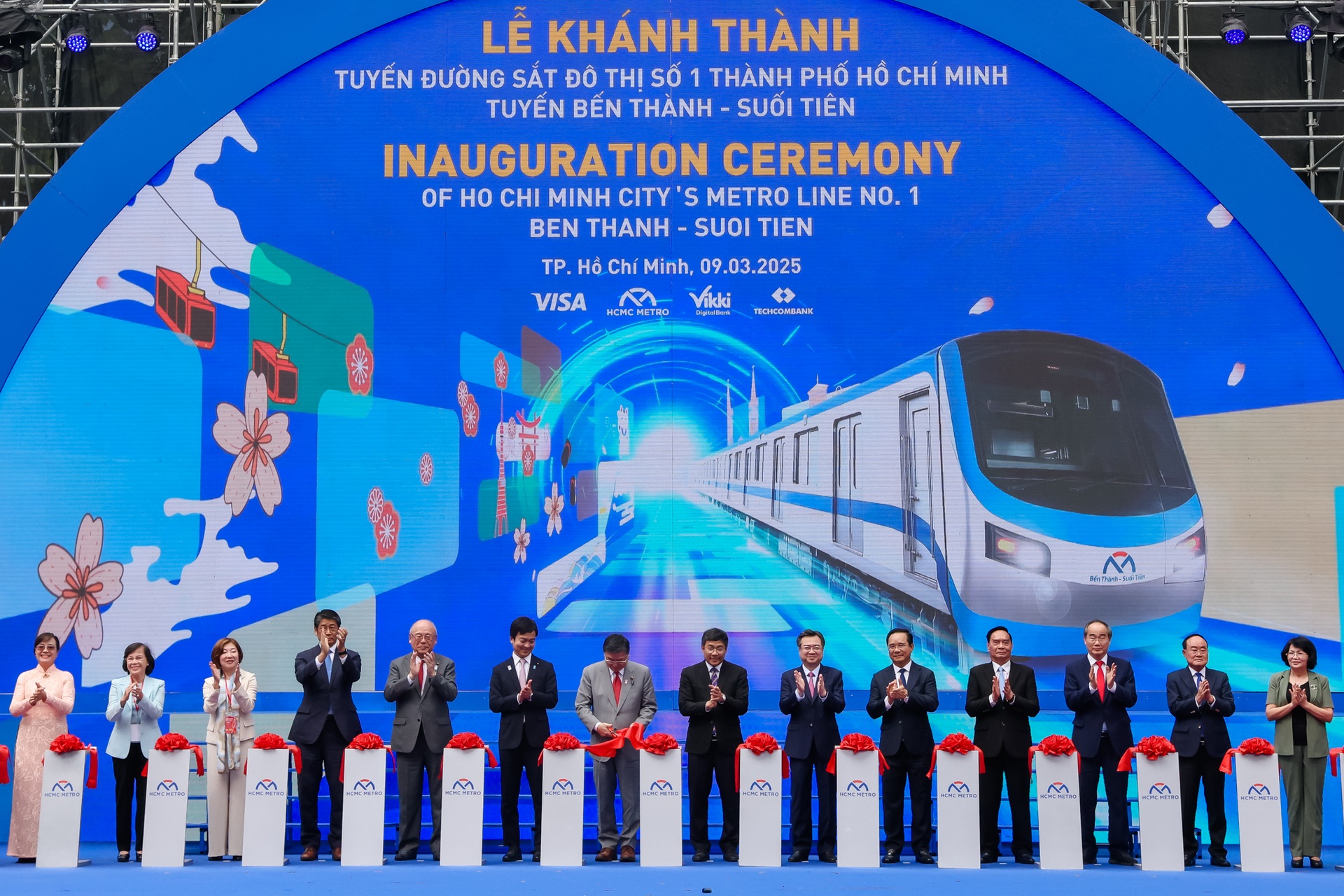 Toàn cảnh lễ khánh thành tuyến metro đầu tiên ở TPHCM - 1 Toàn cảnh lễ khánh thành tuyến metro đầu tiên ở TPHCM - 1