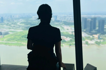 Bỏ việc, bỏ nhà đi buôn đất, vợ trẻ mất trắng còn nợ ngập đầu