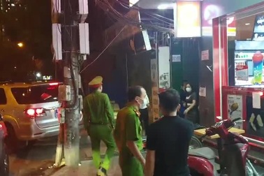 Khám nhà Đại tá Phùng Anh Lê, Trưởng phòng Cảnh sát Kinh tế, Công an Hà Nội