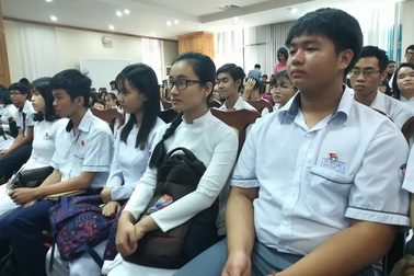 “Cô giáo lạnh lùng”: Từng có học sinh, giáo viên phản ánh