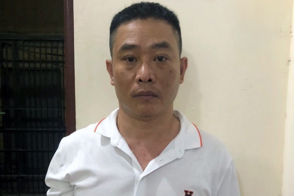 Hà Nội: Bí mật bị lật tẩy từ chiếc xế hộp ngủ quên trên phố - 1 Hà Nội: Bí mật bị lật tẩy từ chiếc xế hộp ngủ quên trên phố - 1