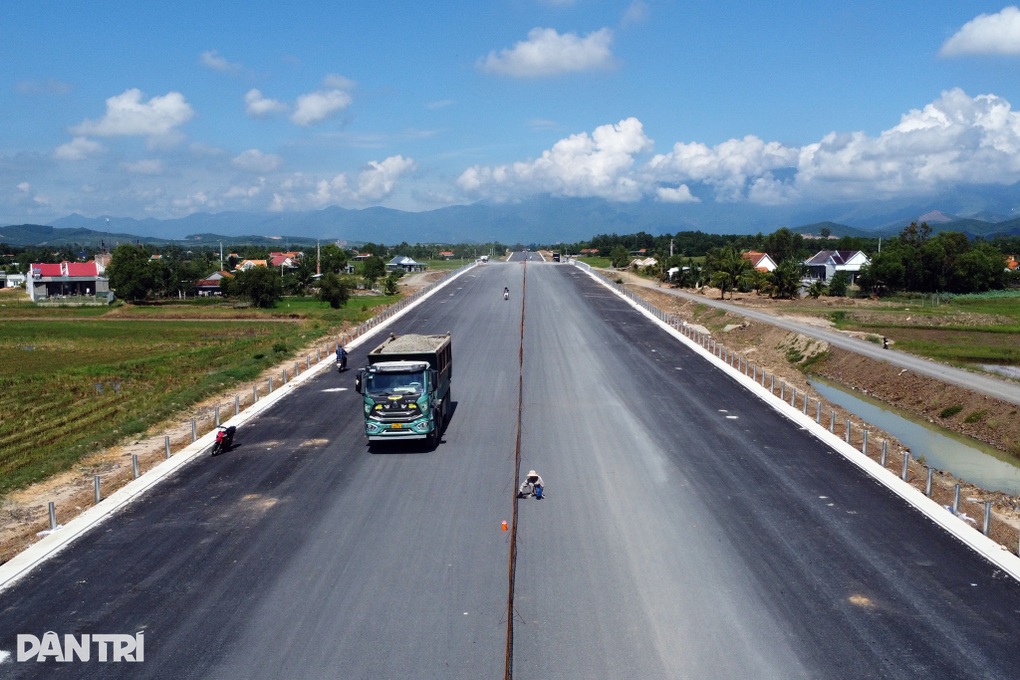 Hoàn thành 20km đầu tuyến cao tốc Khánh Hòa - Buôn Ma Thuột vào cuối năm - 1 Hoàn thành 20km đầu tuyến cao tốc Khánh Hòa - Buôn Ma Thuột vào cuối năm - 1