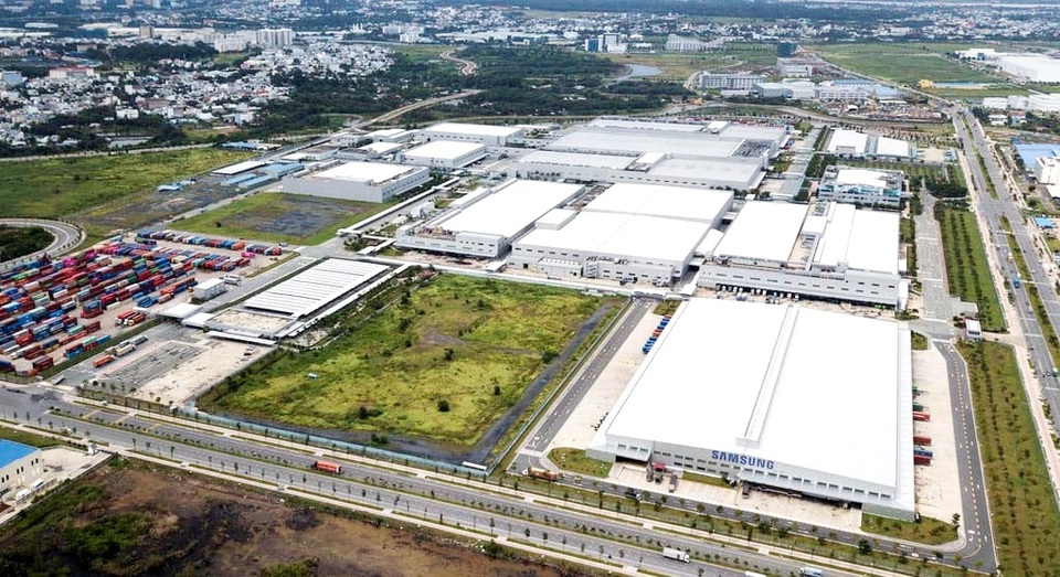Bất động sản nghỉ dưỡng thêm khó khăn, văn phòng xịn xò ít người dòm ngó - 2 Bất động sản nghỉ dưỡng thêm khó khăn, văn phòng xịn xò ít người dòm ngó - 2