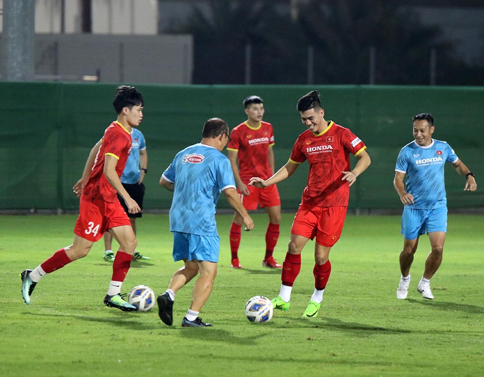 Đội tuyển Việt Nam mổ băng Trung Quốc, không ngại cầu thủ nhập tịch - 5 Đội tuyển Việt Nam mổ băng Trung Quốc, không ngại cầu thủ nhập tịch - 5