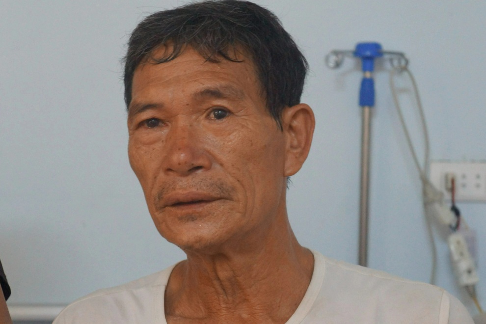 Người đàn ông bất hạnh chết mòn trên xe lăn, thương 2 đứa con tội nghiệp! - 4 Người đàn ông bất hạnh chết mòn trên xe lăn, thương 2 đứa con tội nghiệp! - 4