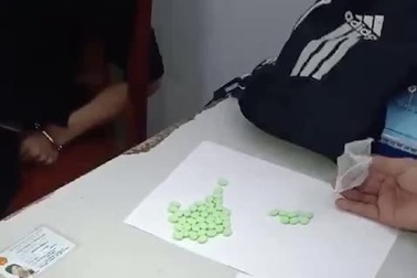 Cảnh sát cửa ngõ Sài Gòn kiểm tra “trúng phóc” đối tượng tàng trữ ma tuý