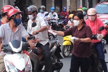 Sóc Trăng: Cô giáo dạy tin học "mê" làm từ thiện