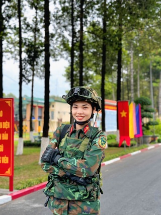 Nữ trung sĩ biệt động kể về việc luyện tập diễu binh dưới trời nắng 38 độ - 2