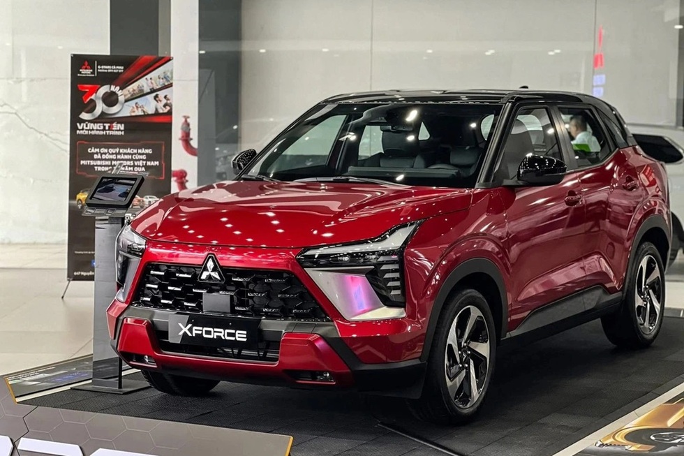 Từng hút khách Việt mua hàng nghìn xe mỗi tháng, sedan hạng C ngày càng ế - 3