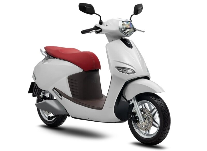Giá giảm "sốc" 30 triệu đồng, VinFast Vento S đi 160 km/lần sạc, trang bị tương đương SH125i
