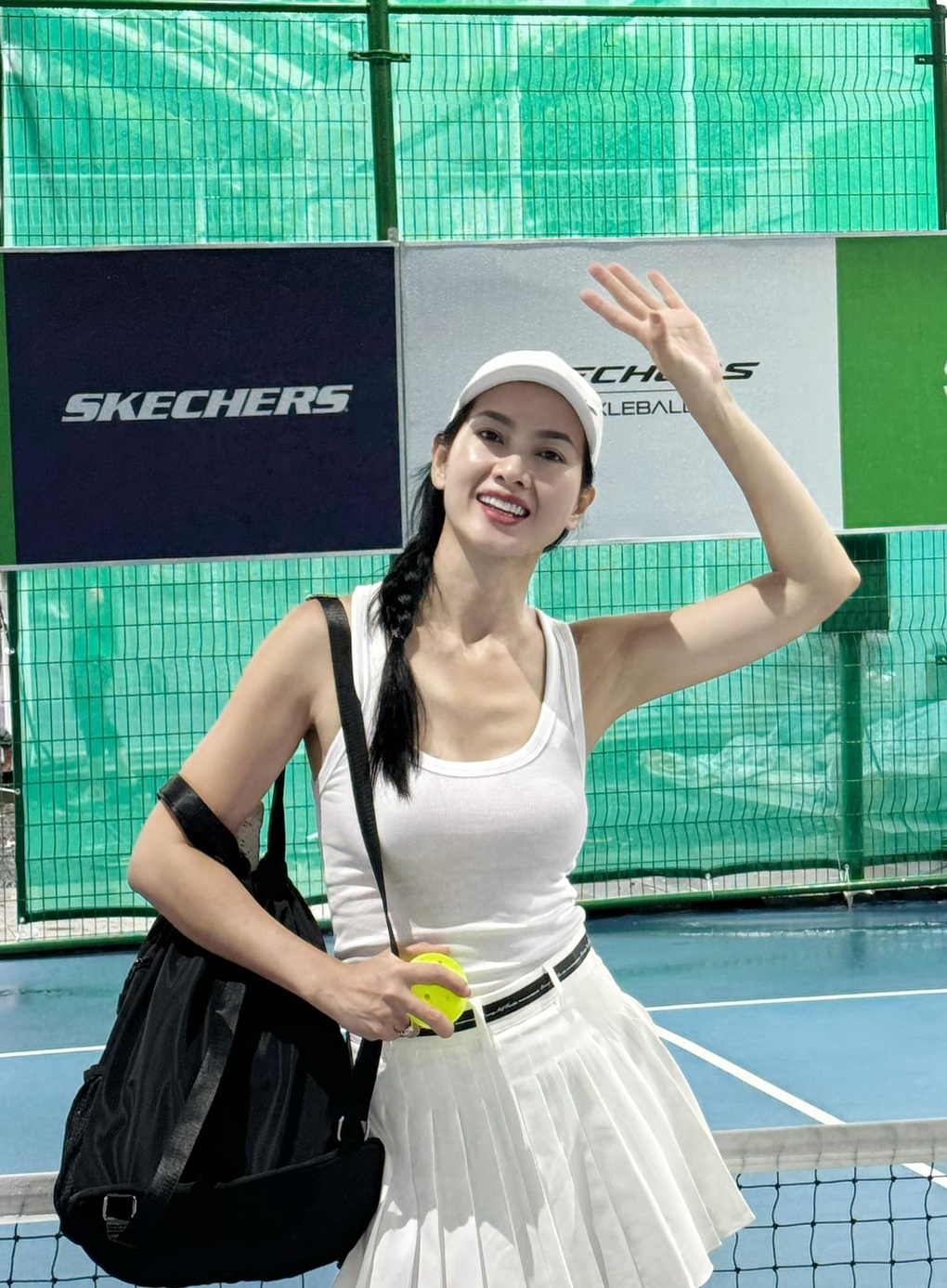 Siêu mẫu Anh Thư mặc trẻ trung trên sân pickleball - 6 Siêu mẫu Anh Thư mặc trẻ trung trên sân pickleball - 6