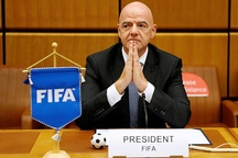 Chủ tịch FIFA nhiễm Covid-19