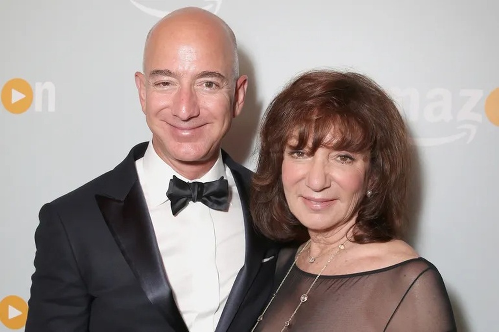 Mẹ tỷ phú Jeff Bezos qua đời ở tuổi 78 - 1 Mẹ tỷ phú Jeff Bezos qua đời ở tuổi 78 - 1