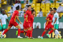 Duy Mạnh xin lỗi người hâm mộ về chiếc thẻ đỏ, AFC lên tiếng