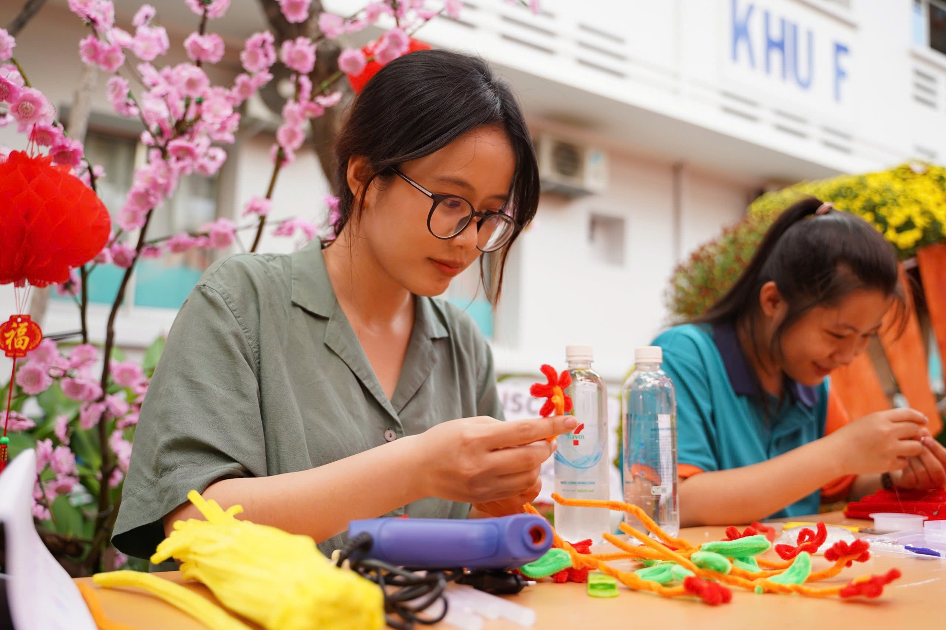 Xuân đã về ở Bệnh viện Chợ Rẫy - 12 Xuân đã về ở Bệnh viện Chợ Rẫy - 12
