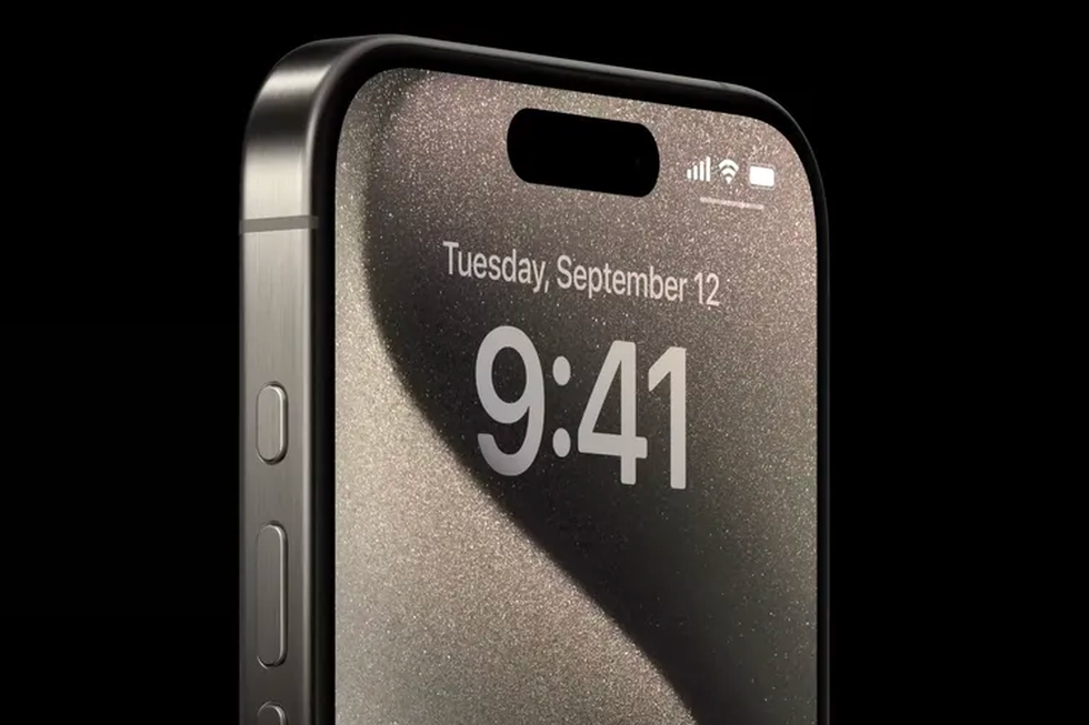 Cần gạt chuyển chế độ rung trên iPhone 15 Pro đã được chuyển sang nút bấm Cần gạt chuyển chế độ rung trên iPhone 15 Pro đã được chuyển sang nút bấm
