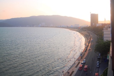 Không phát triển ồ ạt trong nội thành, ưu tiên giữ biển cho dân