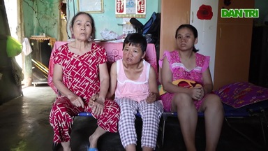 Mẹ góa nuôi 2 con tâm thần trong cảnh nghèo khó, bệnh tật