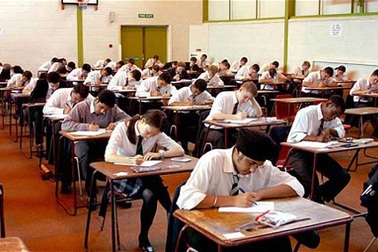 Điểm thi của con liên quan chặt chẽ đến học vấn của bố mẹ